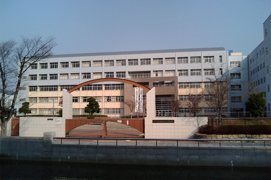 神戸市立六甲アイランド高等学校