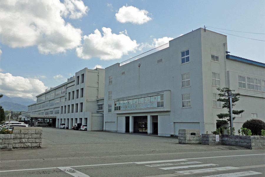 上市町立上市中学校