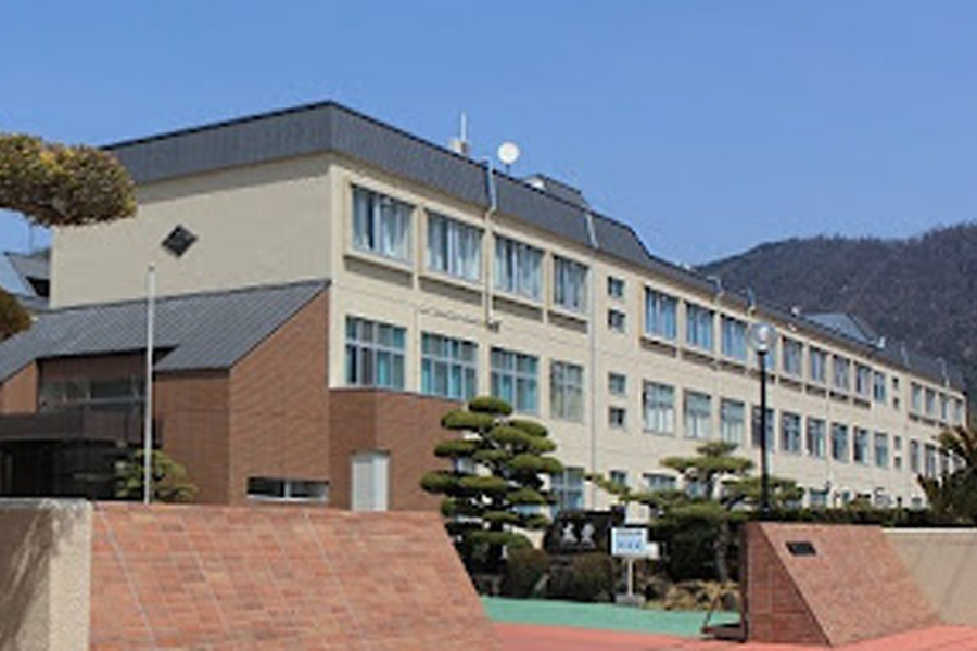 矢掛町立矢掛中学校